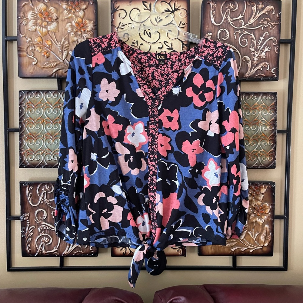 Lee Women's Floral Tie-Front Blouse - Pink and Blue